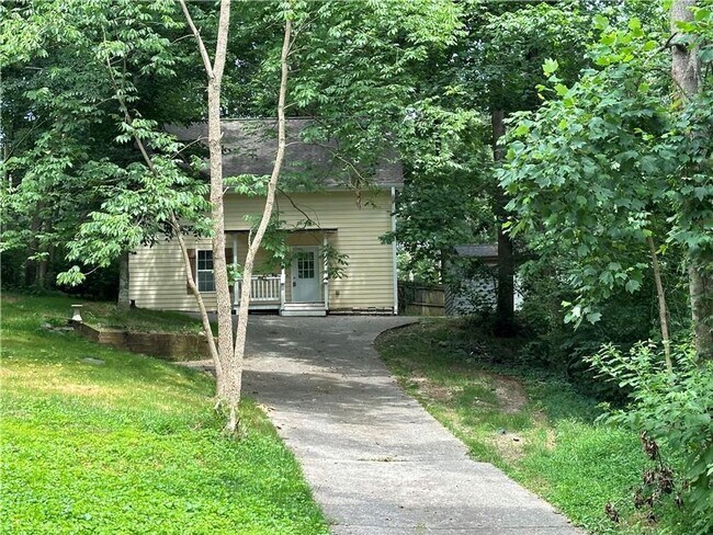 Primary Photo - 3 Bedroom single family home in Forsyth Co...