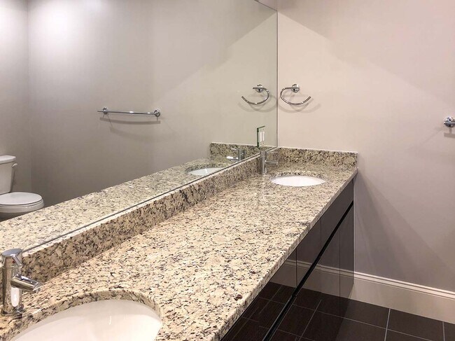 Building Photo - 60 Howard St