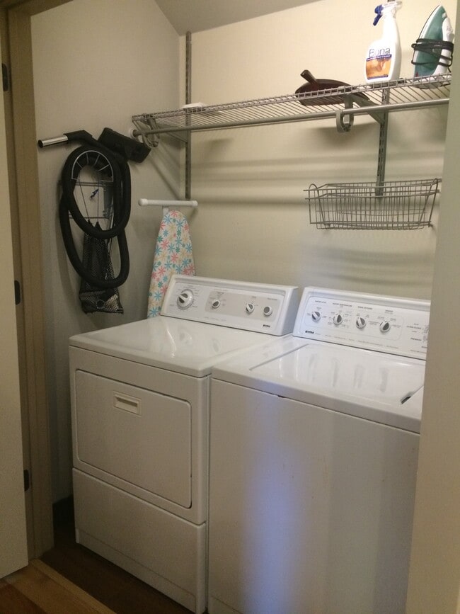 Building Photo - 2735 Emerald St