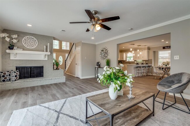 Building Photo - 12806 Shady Knoll Ln
