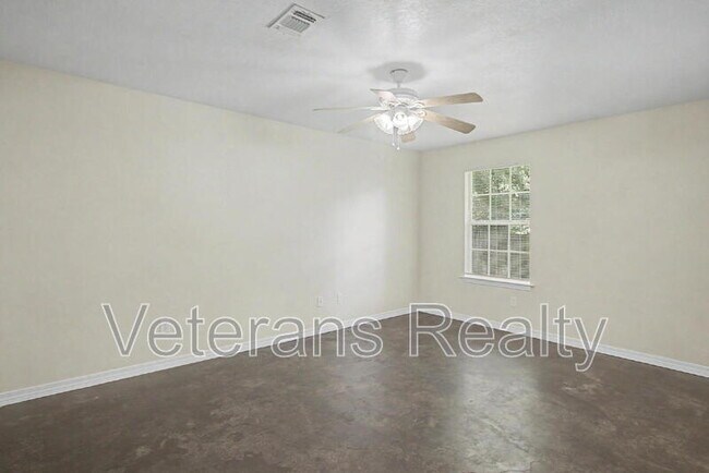 Building Photo - 11122 Gorenflo Rd