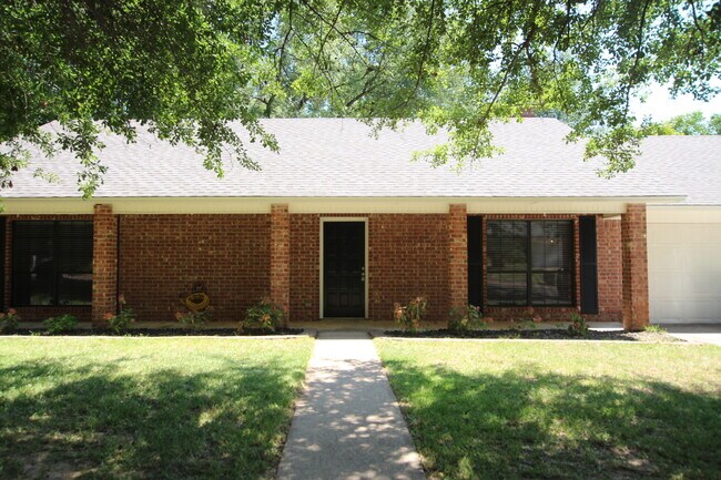 Primary Photo - 3109 McDonald Rd