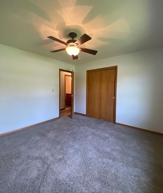Building Photo - $1,450 | 2 Bedroom, 1 Bathroom House | Pet Friendly* | Available for July 1st, 2026 Move In!