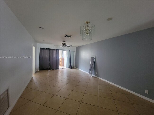 Building Photo - 2836 Fillmore St