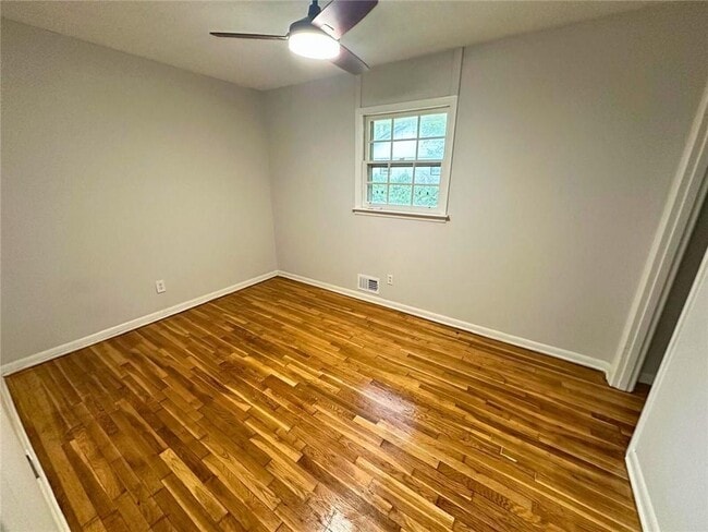 Building Photo - 4016 Shady Oak Ct