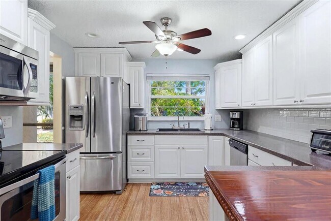 Building Photo - 3663 Longmeadow