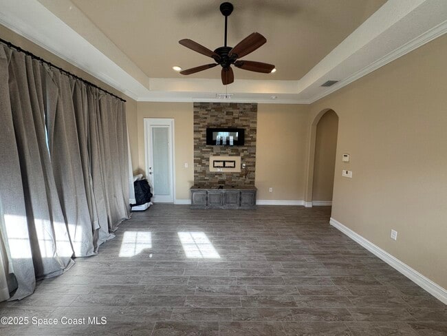 Building Photo - 3168 Lamanga Dr