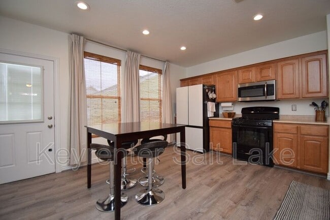 Building Photo - 10533 S Oquirrh Lk Rd