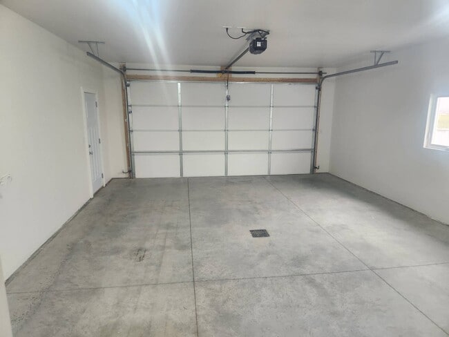 Building Photo - 5202 Davies Dr