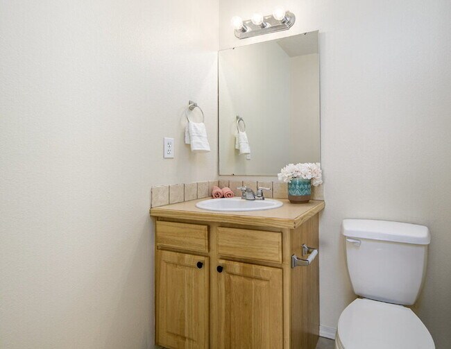 Building Photo - 6561 S Covewood Way