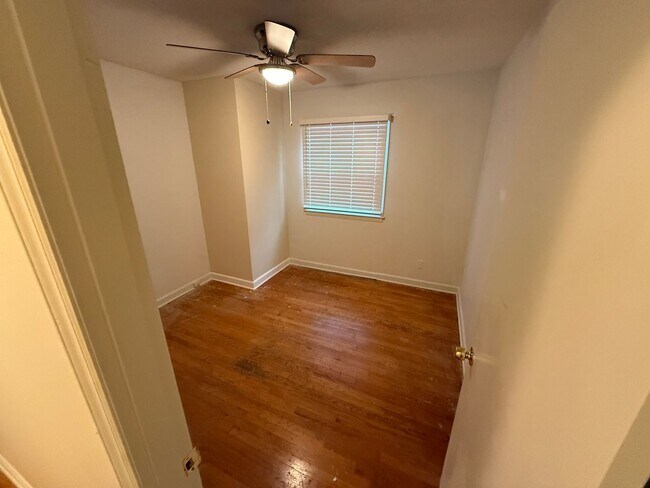 Building Photo - Beautiful Split level home with tons of upgrades!!