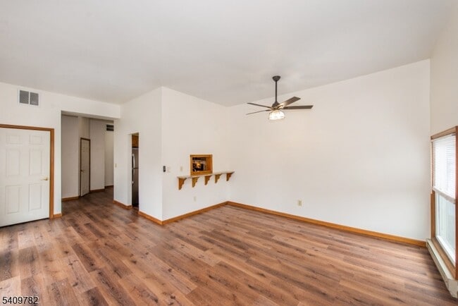 Building Photo - 21 Springfield Ave