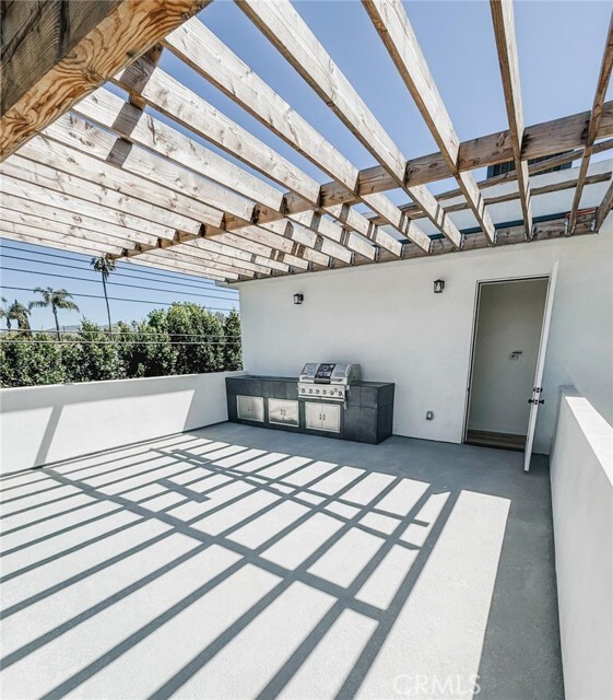 Building Photo - 18113 Marilla St