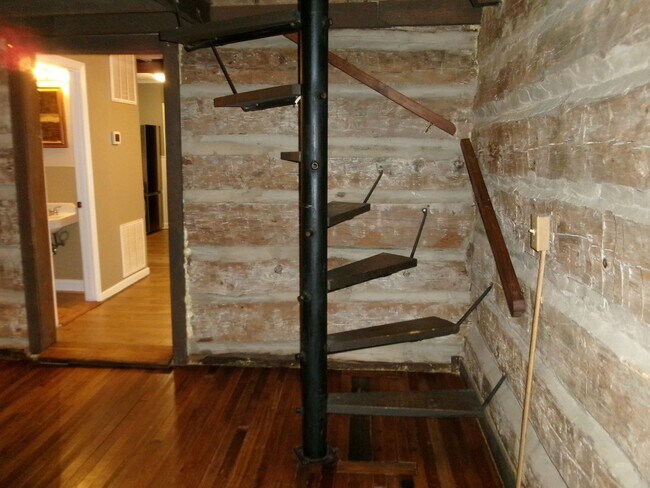 Building Photo - FOR RENT-Rustic log cabin home for RENT in...