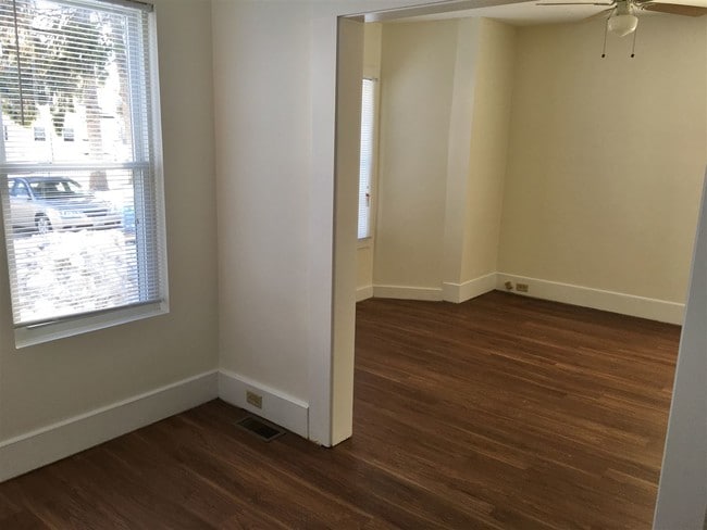 Building Photo - 82 3rd St