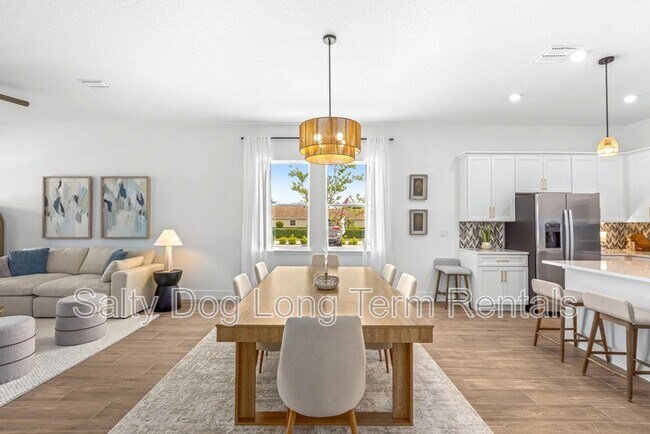 Building Photo - 1250 Champions Dr