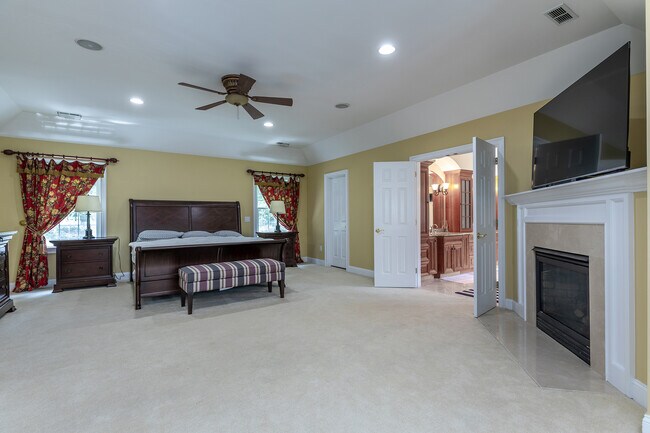 Building Photo - 15 Logging Trail Ln