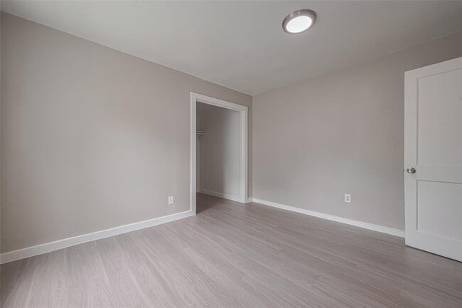 Building Photo - 8 Jennische St