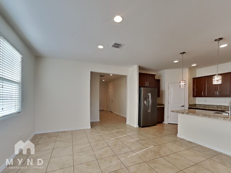 Building Photo - 35167 N Braeden Dr