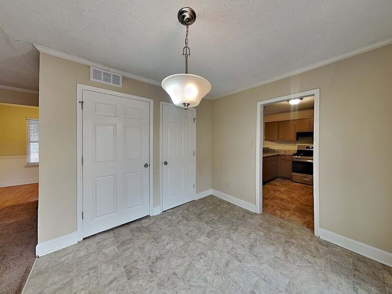 Building Photo - 3817 Old Norcross Rd