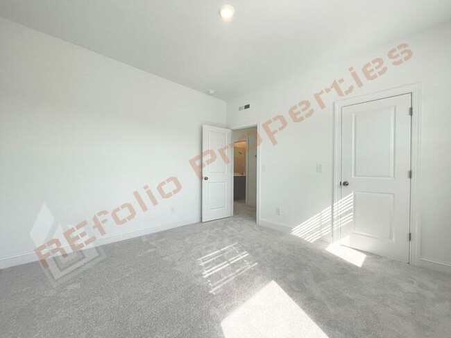 Building Photo - Beautiful Brand New 4 Bedroom, 3 Bathroom ...