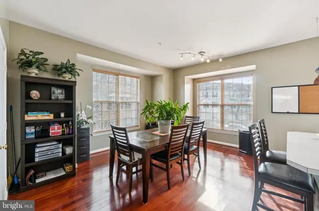 Building Photo - 124 Penwick Cir