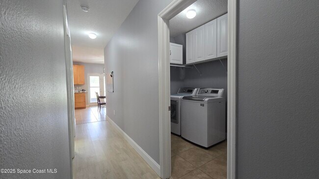 Building Photo - 149 Broyles Dr