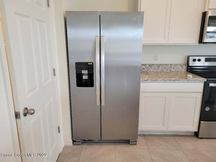 Stainless Appliances - 3619 Foggy Mist Rd SE