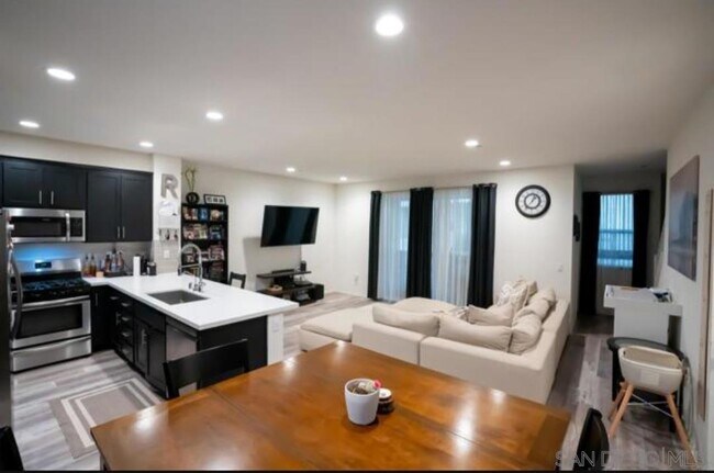 Building Photo - 1594 San Miguelito