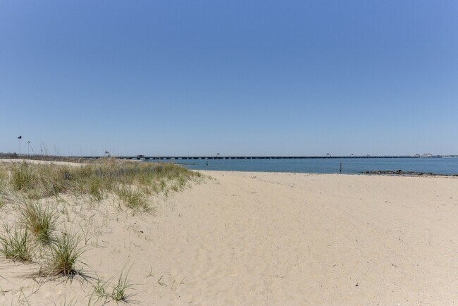 Building Photo - 1508 W Ocean View Ave