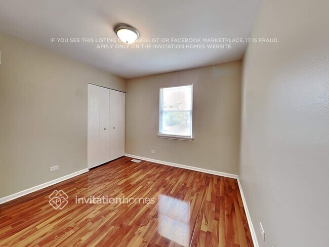 Building Photo - 128 Longford Dr