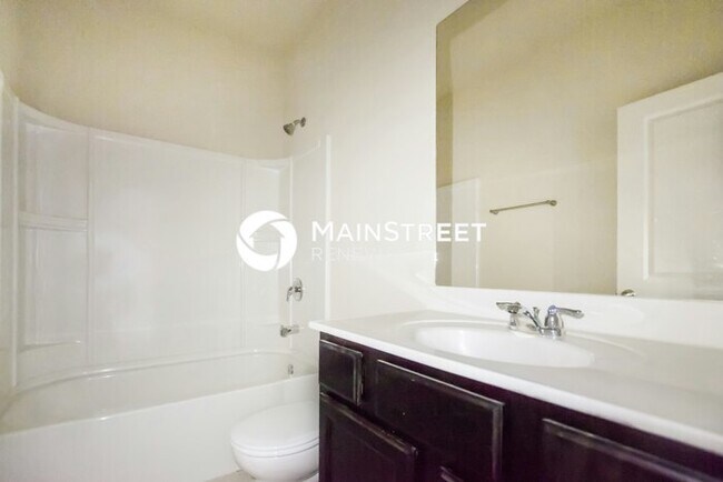 Building Photo - 4 Bedroom Pet-Friendly Home in Cartersvill...