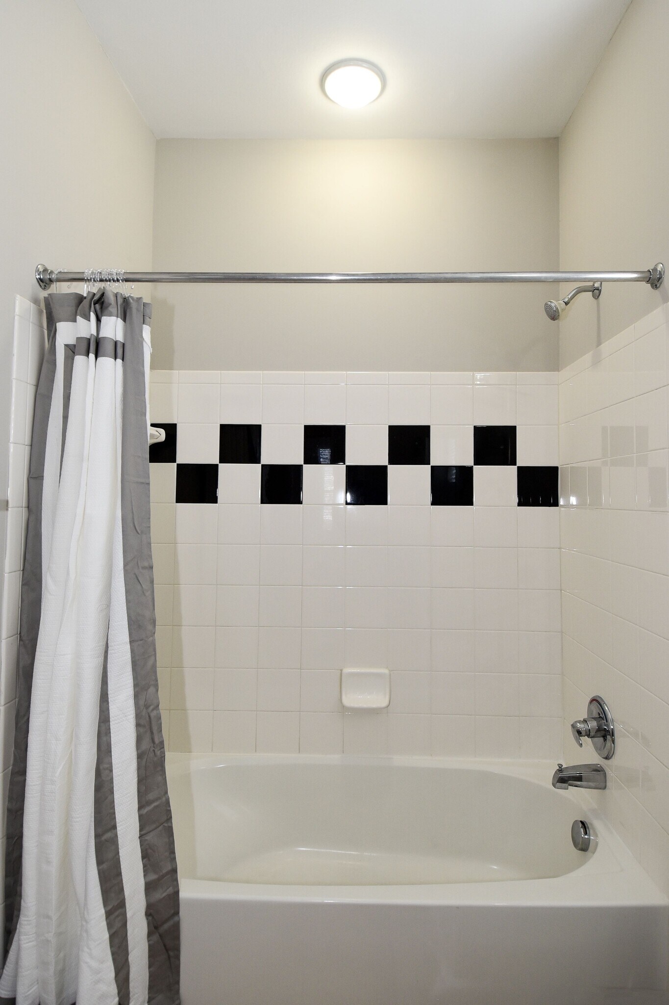 Building Photo - 11349 Aristotle Dr