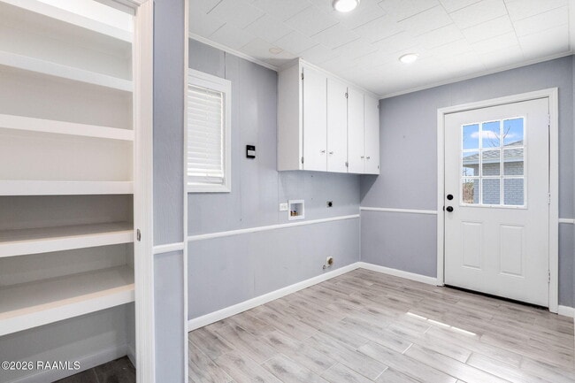 Building Photo - 2208 Segura Rd