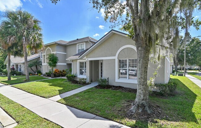 Building Photo - 2112 Cypress Bay Blvd