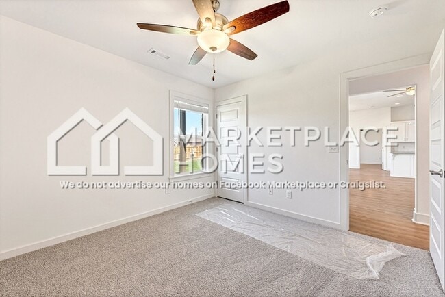 Building Photo - 561 N Goose Xing