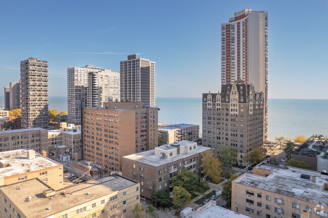 Aerial Photo - 6102 N Sheridan Rd