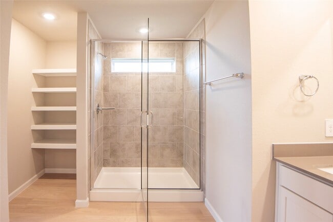 Building Photo - 1722 San Jacinto Dr