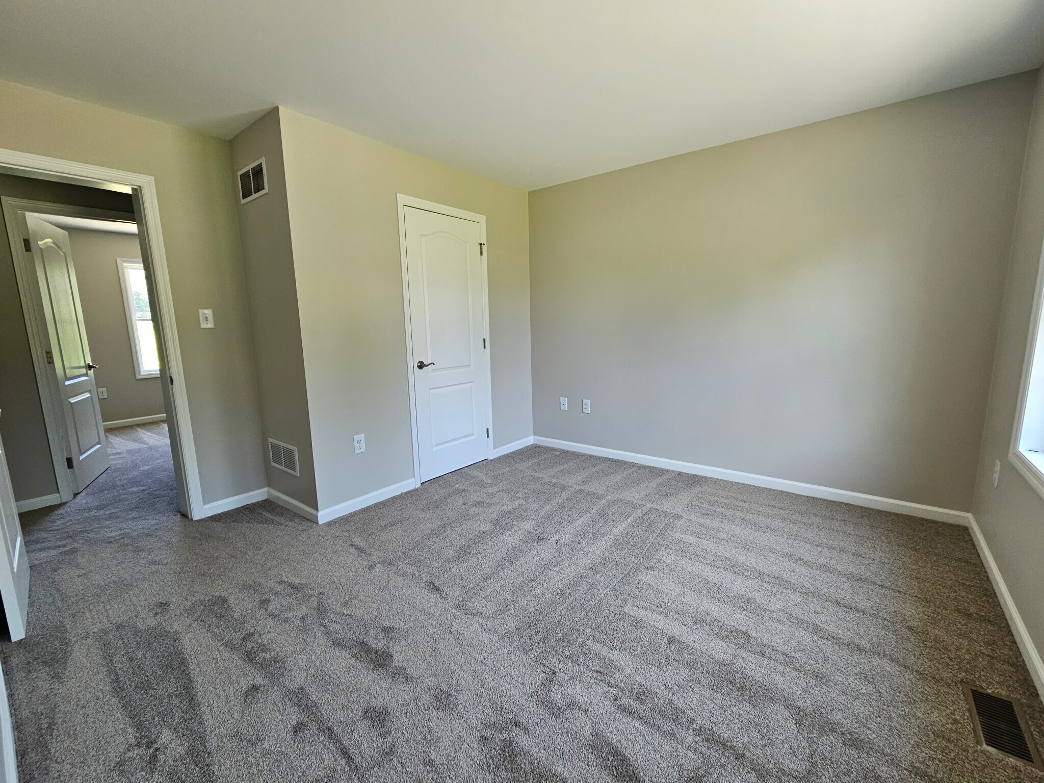 Building Photo - 110 Edward Dr