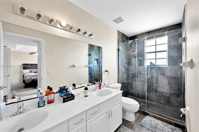 Building Photo - 6767 Duval Ave