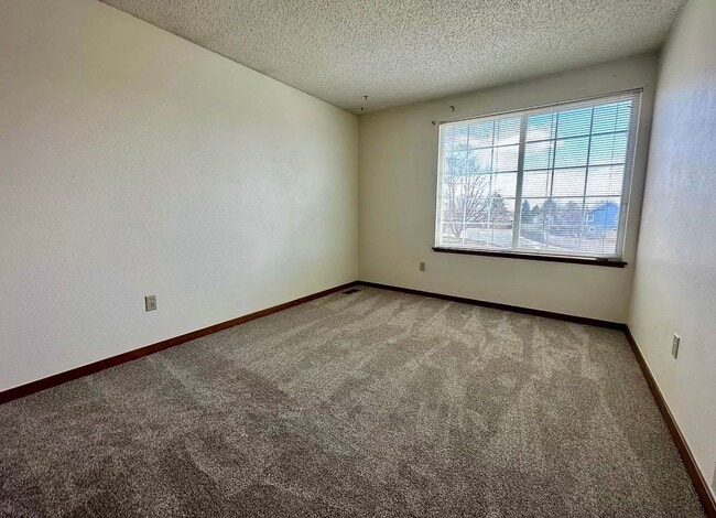 Building Photo - 10606 Kipling Way