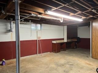 Building Photo - 5581 Franklin Street