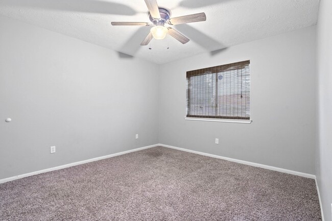 Building Photo - 3614 Lindenfield Dr