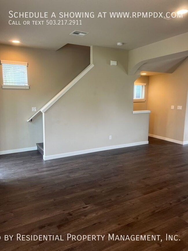 Building Photo - 14075 SW Compass Dr