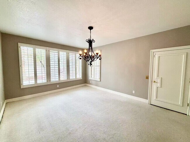 Building Photo - Rhodes Ranch-5 brs 4 bathrooms 3-cars gara...