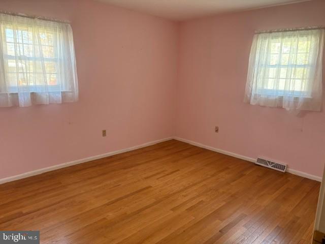 Building Photo - 7 Larchwood Rd