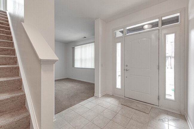 Building Photo - 726 Keystone Ln