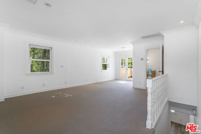 Building Photo - 8818 Rangely Ave