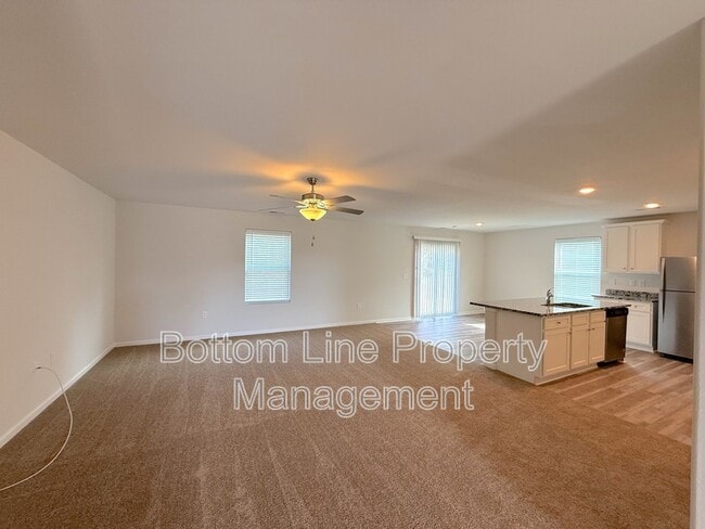 Building Photo - 180 Caffee Dr
