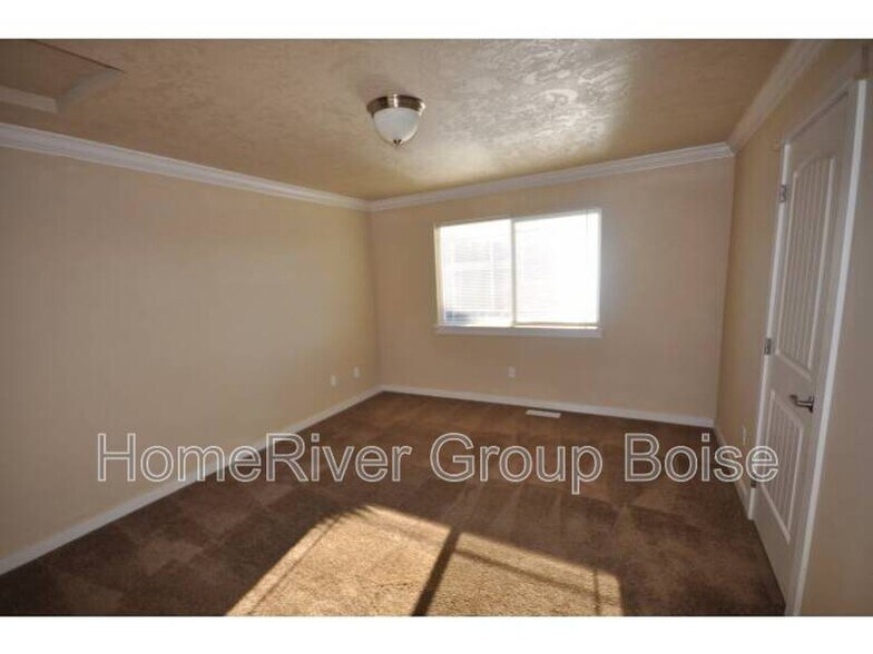 Building Photo - 9251 W Brogan Dr
